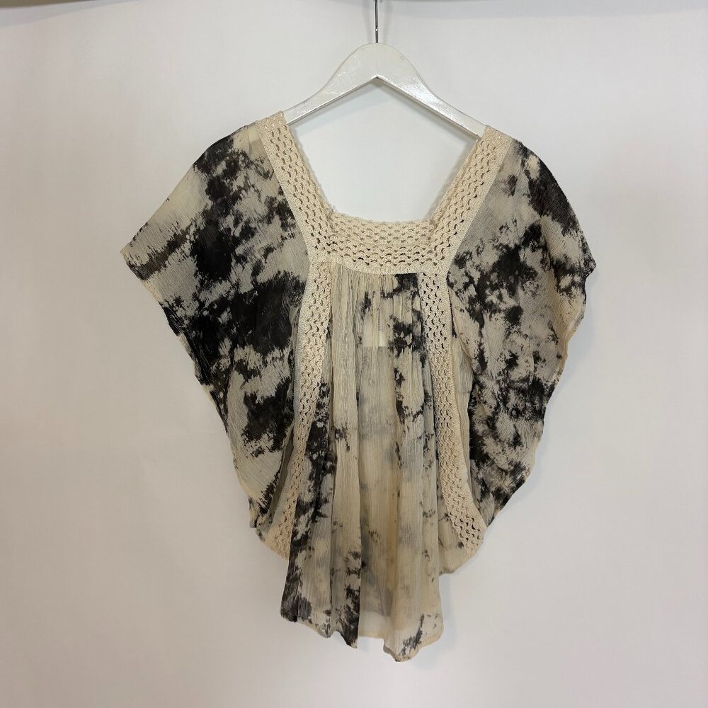 Love Sam Flowy Blouse